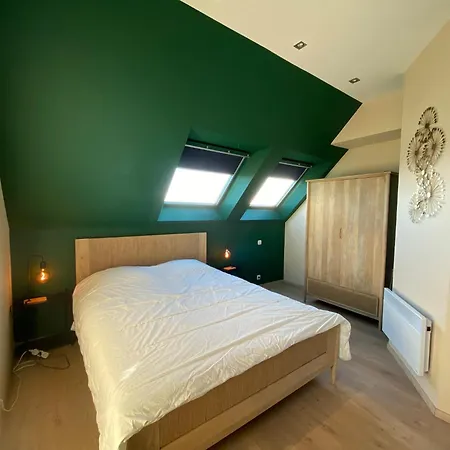 Apartment Scorpio B0404 With Frontal Sea View